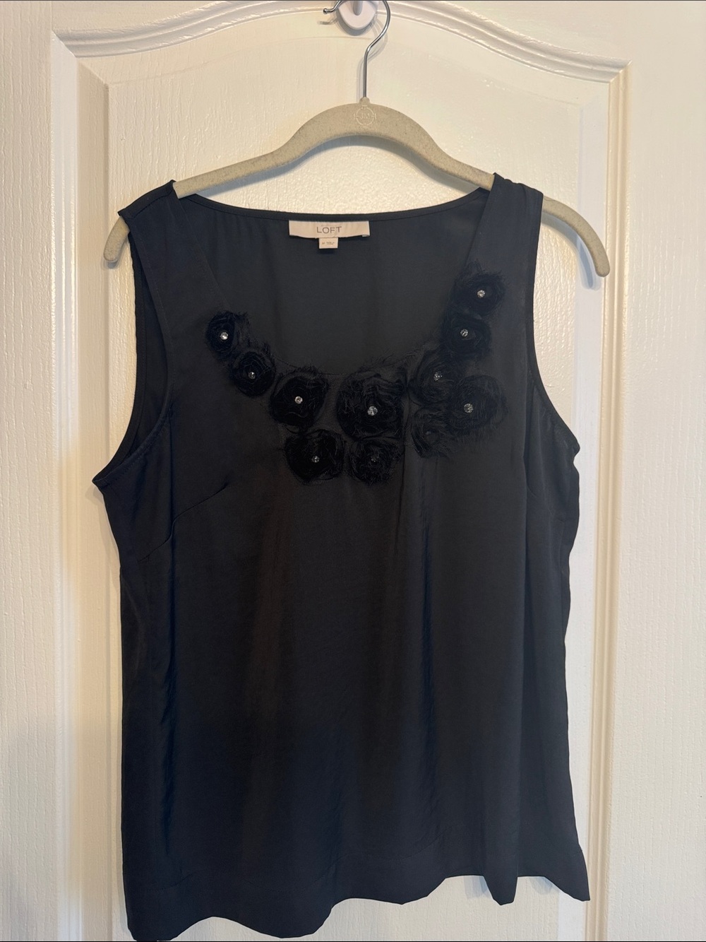 LOFT Black Floral-Applique Sleeveless Shell